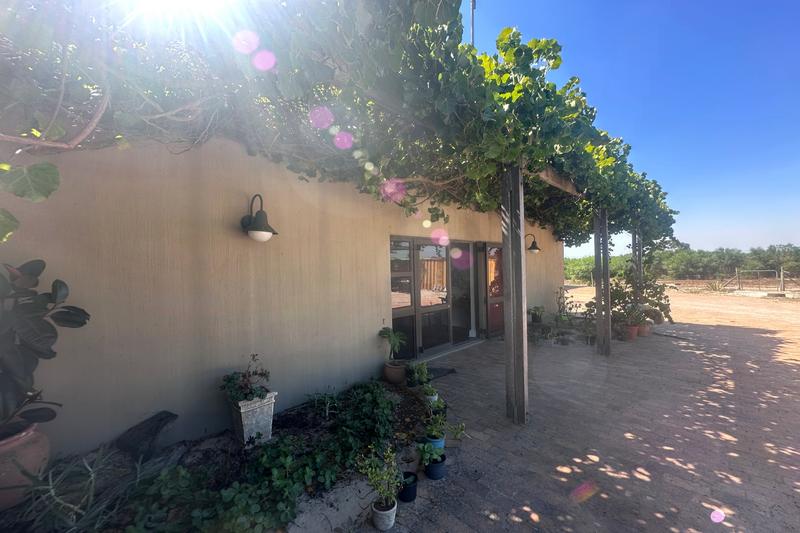 5 Bedroom Property for Sale in Klein Dassenberg Western Cape